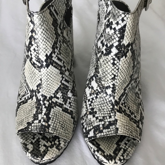 H&M Snakeskin Chunky Platform Heeled Sandals - Picture 2 of 3